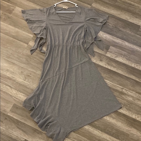 💛 Elegant Gray Women's Dress